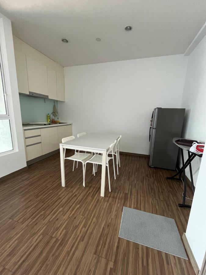 Good Mood House 3-7pax,free Parking,upstairs Shopping Mall, Hospital Columbia, Tar University, Lrt Station Pangsapuri Kuala Lumpur